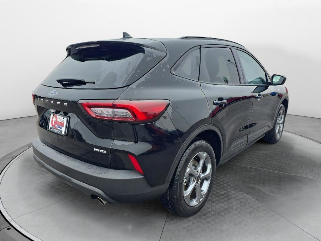 Used 2025 Ford Escape ST-Line image 5