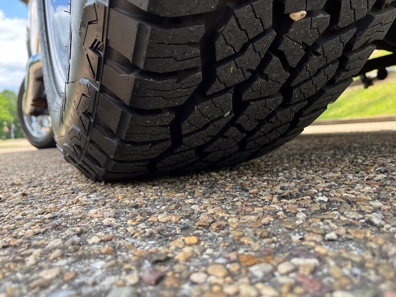 Used 2004 HUMMER H2 w/ Preferred Equipment Group AWD/4WD image 48