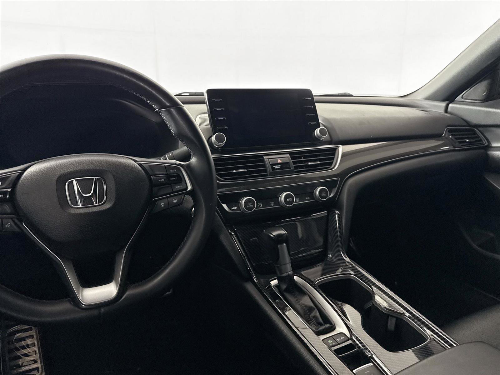 Used 2018 Honda Accord Sport image 30