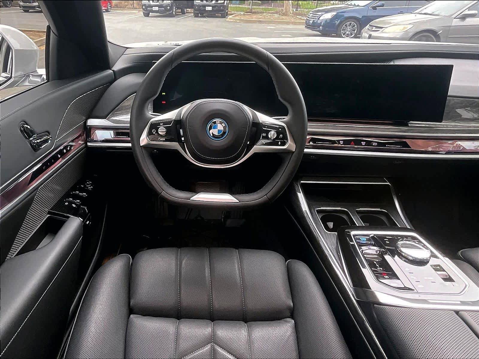 Certified 2024 BMW i7 xDrive60 AWD/4WD image 8