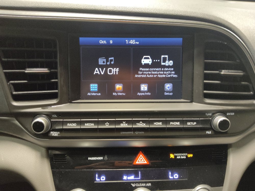 Used 2020 Hyundai Elantra SEL FWD image 25
