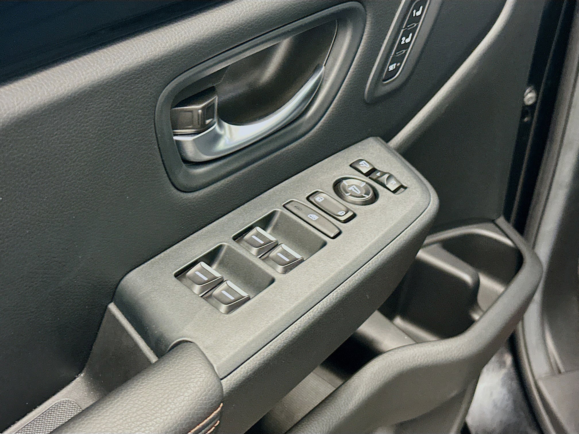 Used 2025 Honda Pilot TrailSport image 15