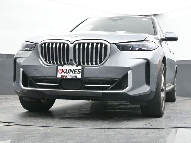 Used 2024 BMW X5 xDrive40i AWD/4WD image 44