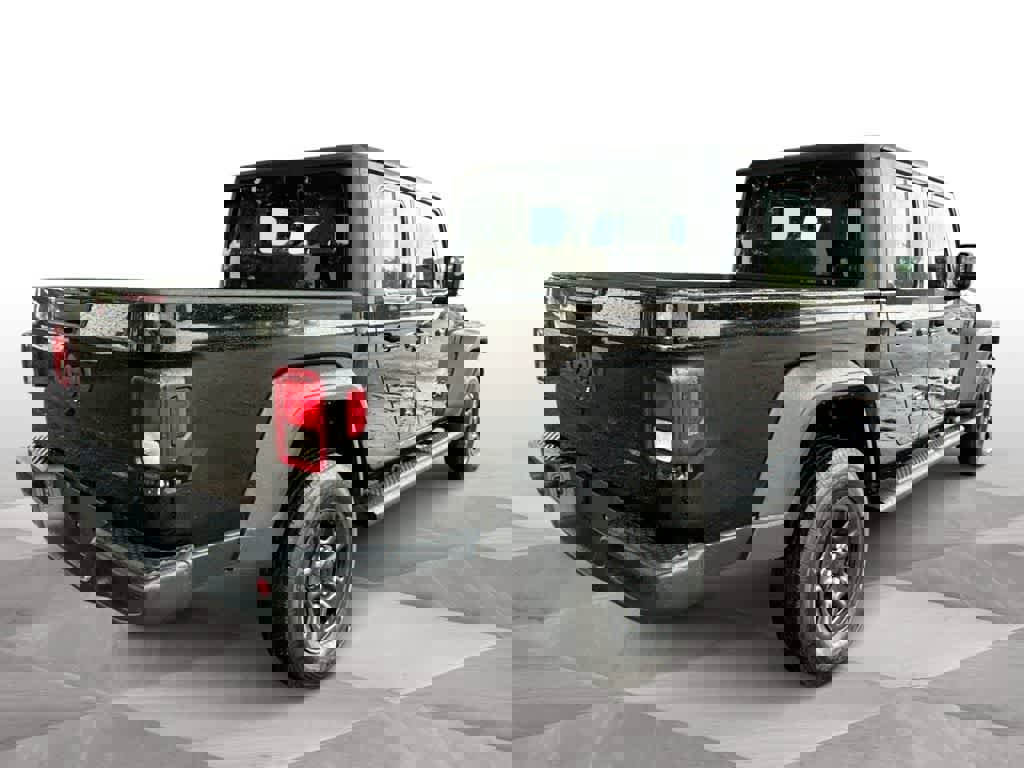 Used 2025 Jeep Gladiator Sport image 8