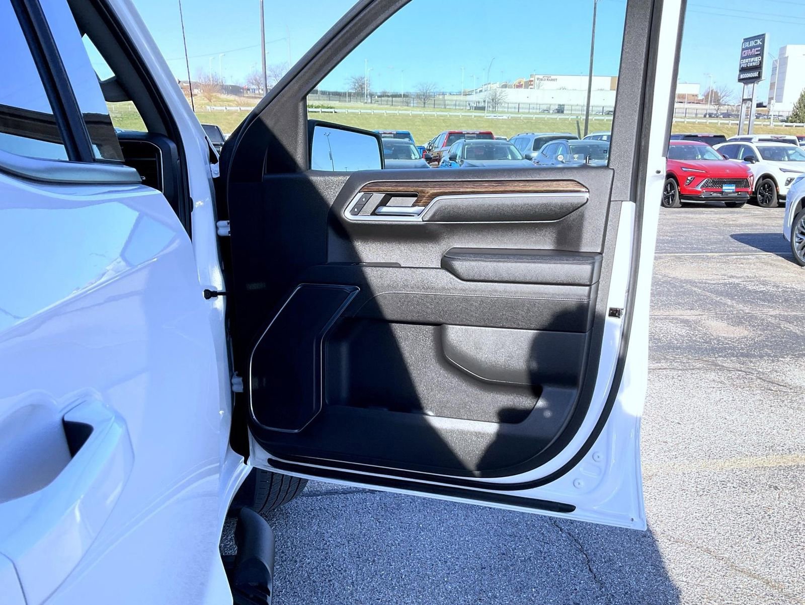 Used 2023 GMC Sierra 1500 Elevation AWD/4WD image 17