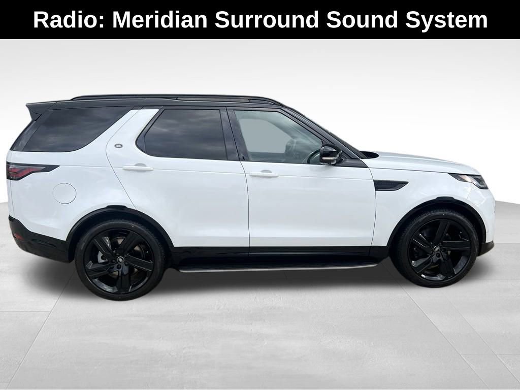 New 2025 Land Rover Discovery Dynamic SE image 5