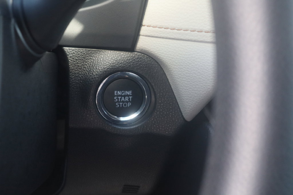 Used 2025 Toyota RAV4 XLE AWD/4WD image 10