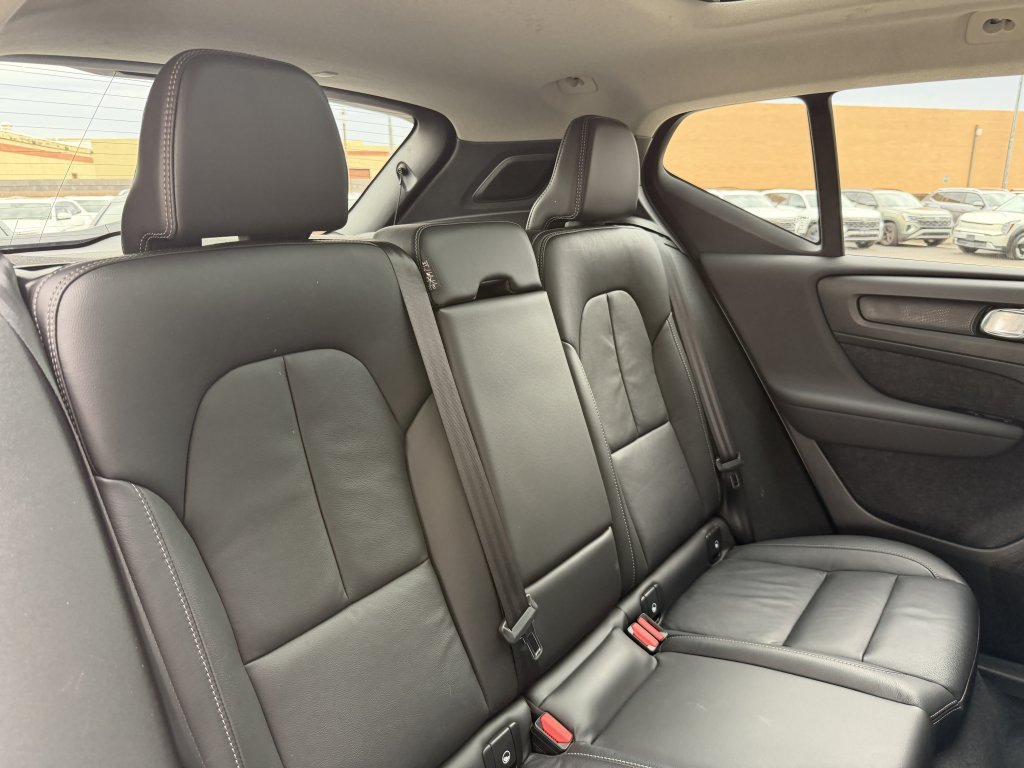 Used 2023 Volvo XC40 B5 Plus w/ Driver Assist Package AWD/4WD image 41