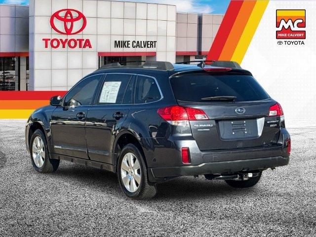 Used 2011 Subaru Outback 3.6R Limited w/ PWR Moonroof Pkg AWD/4WD image 3