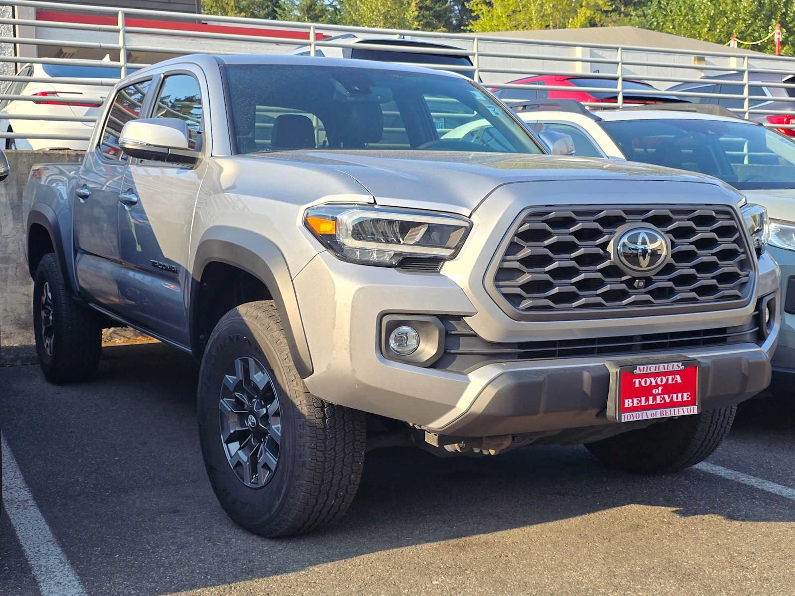 Certified 2021 Toyota Tacoma TRD Off-Road w/ TRD Premium Off Road Package AWD/4WD image 3