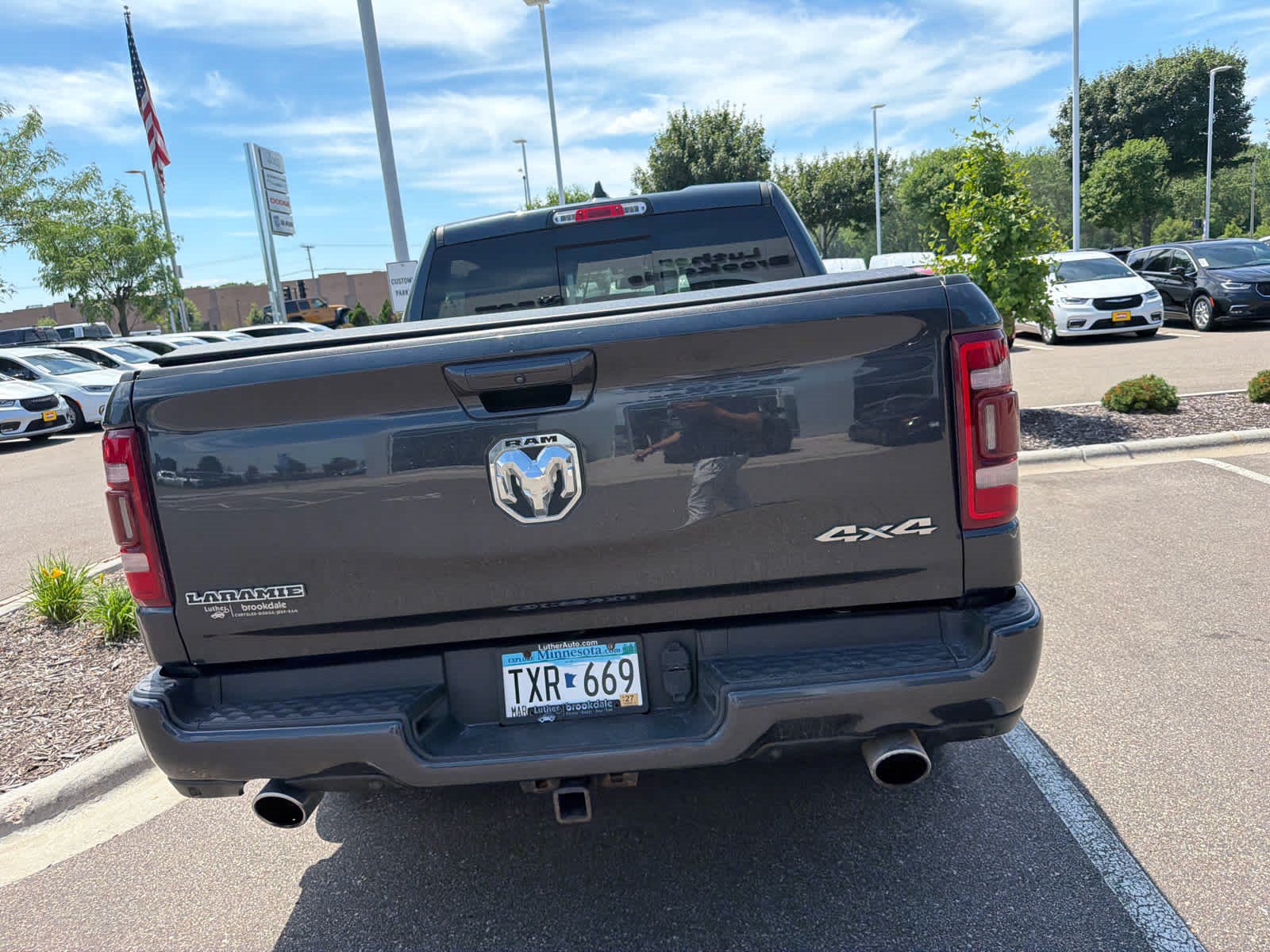 Used 2019 RAM 1500 Laramie w/ Sport Appearance Package AWD/4WD image 4