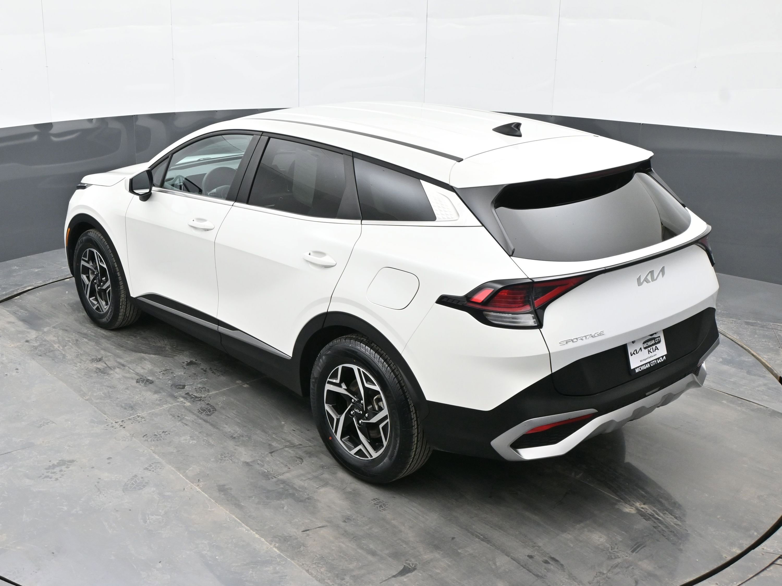 Used 2024 Kia Sportage LX image 33