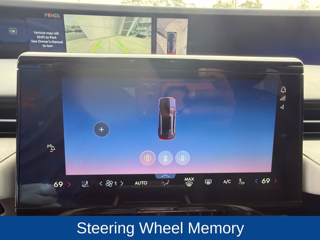 Used 2024 Lincoln Nautilus Reserve w/ Equipment Group 202A AWD/4WD image 24