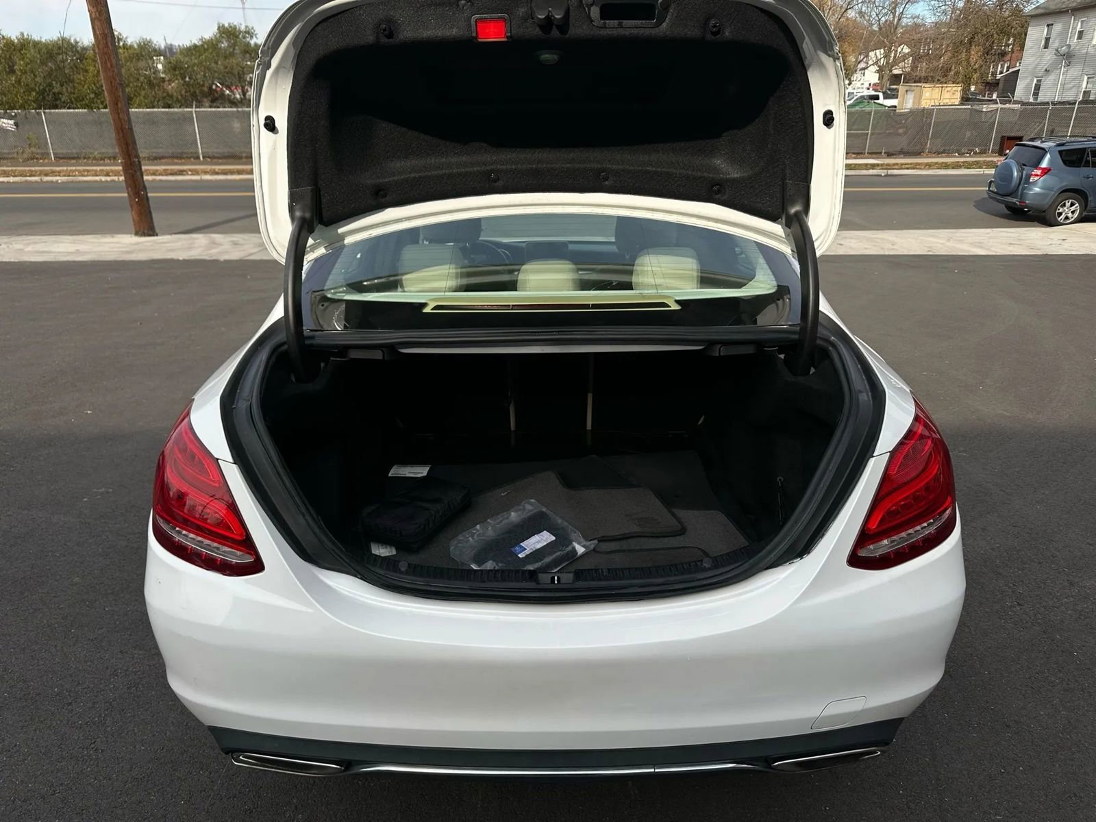 Used 2015 Mercedes-Benz C 300 4MATIC Sedan image 14