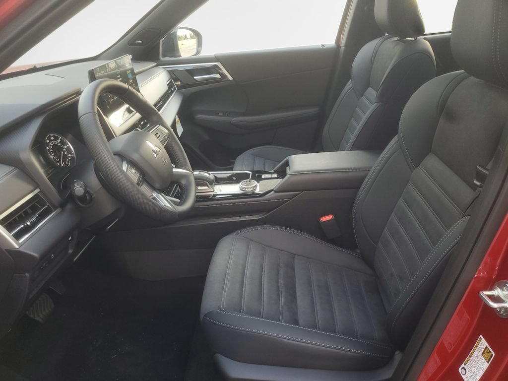 New 2026 Mitsubishi Outlander AWD image 12