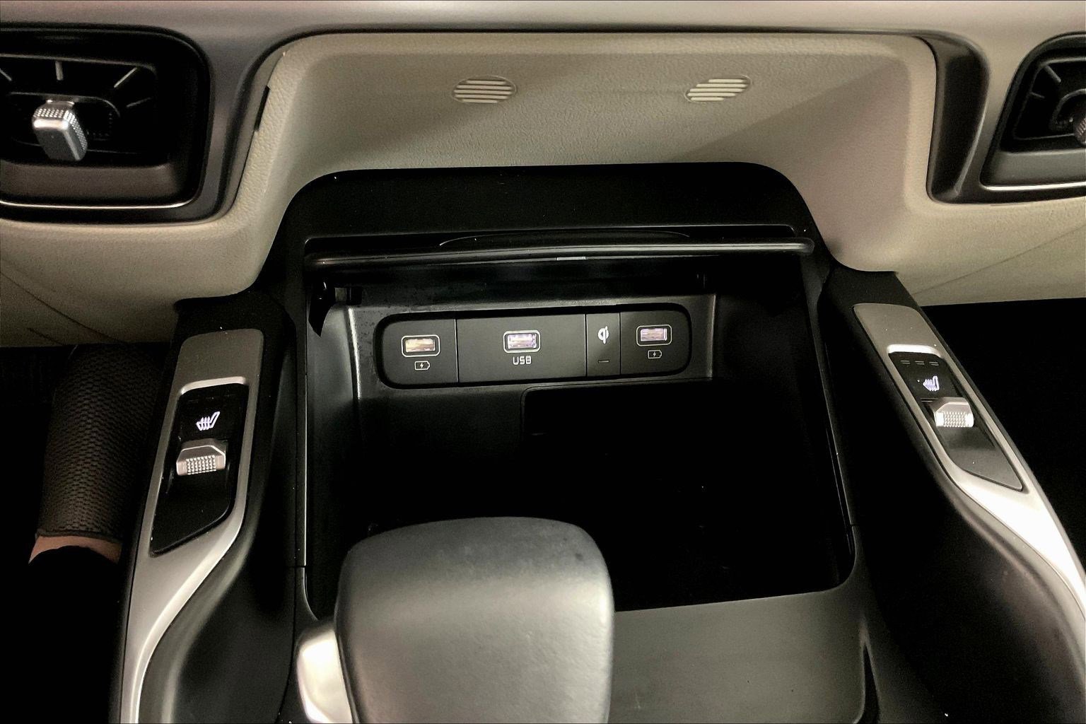 Certified 2023 Kia Sorento EX w/ Panoramic Sunroof Package image 16