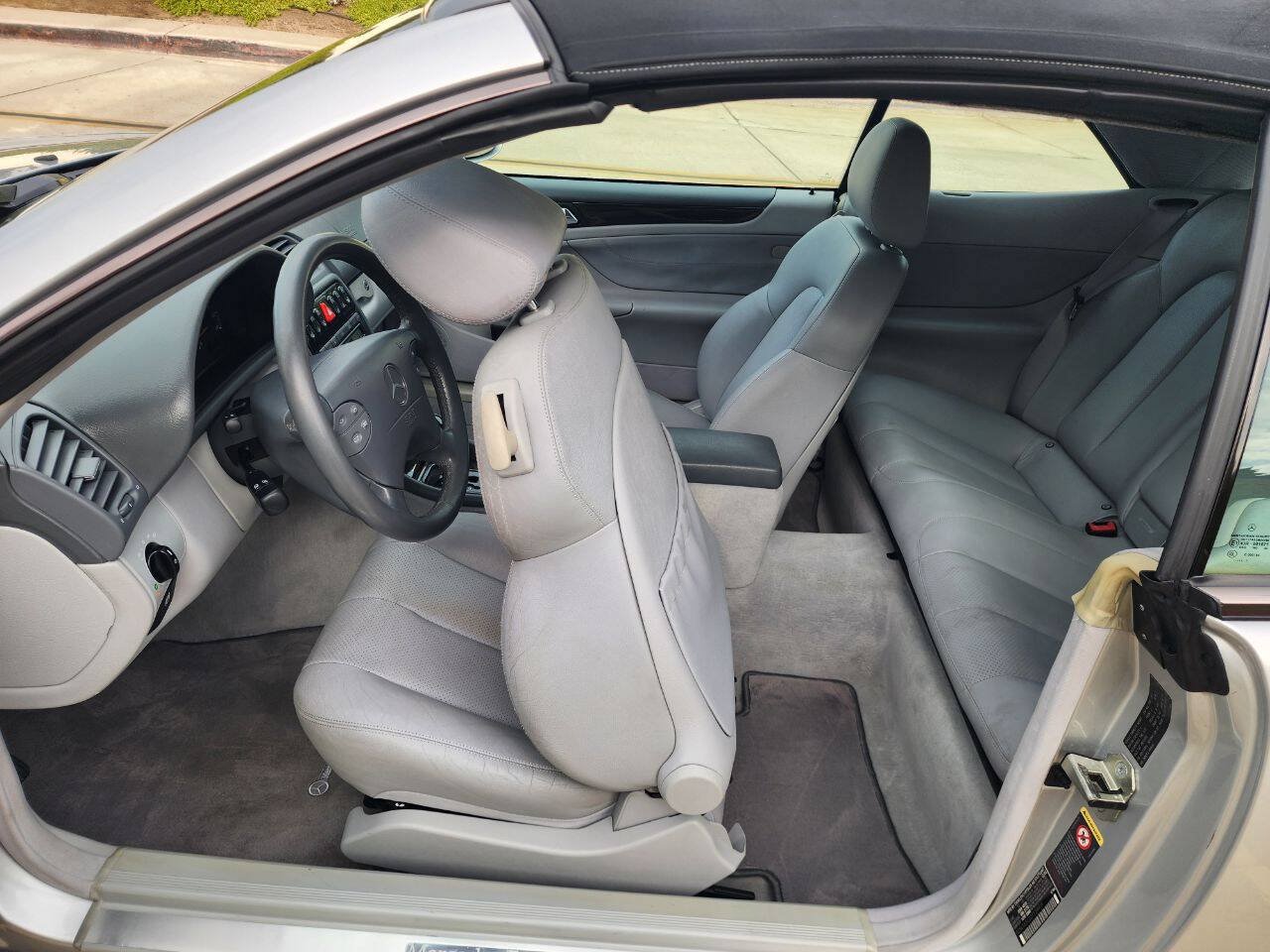 Used 2003 Mercedes-Benz CLK 320 Cabriolet image 37