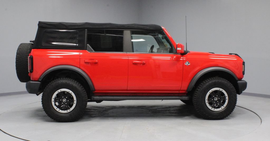 Certified 2022 Ford Bronco Outer Banks w/ Sasquatch Package AWD/4WD image 12