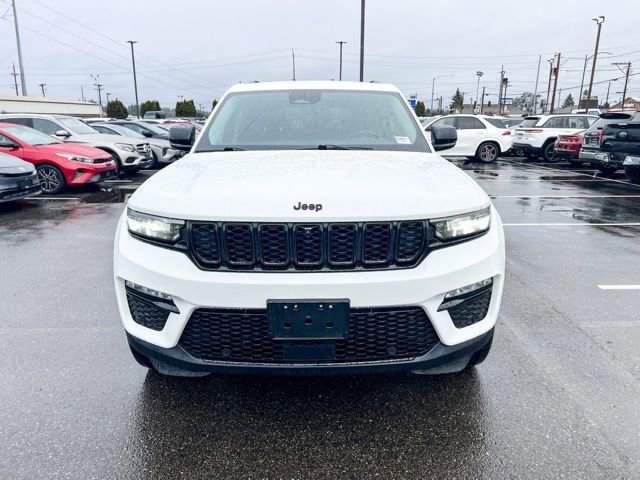 Used 2023 Jeep Grand Cherokee Limited w/ Luxury Tech Group II image 4