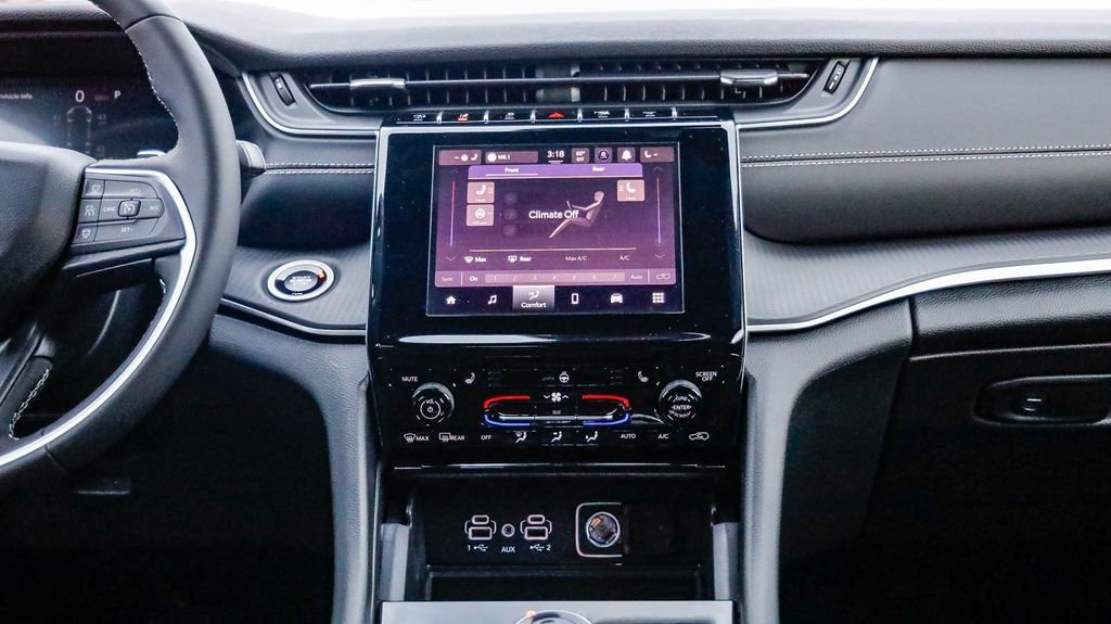 New 2025 Jeep Grand Cherokee L Laredo w/ Luxury Tech Group I image 14