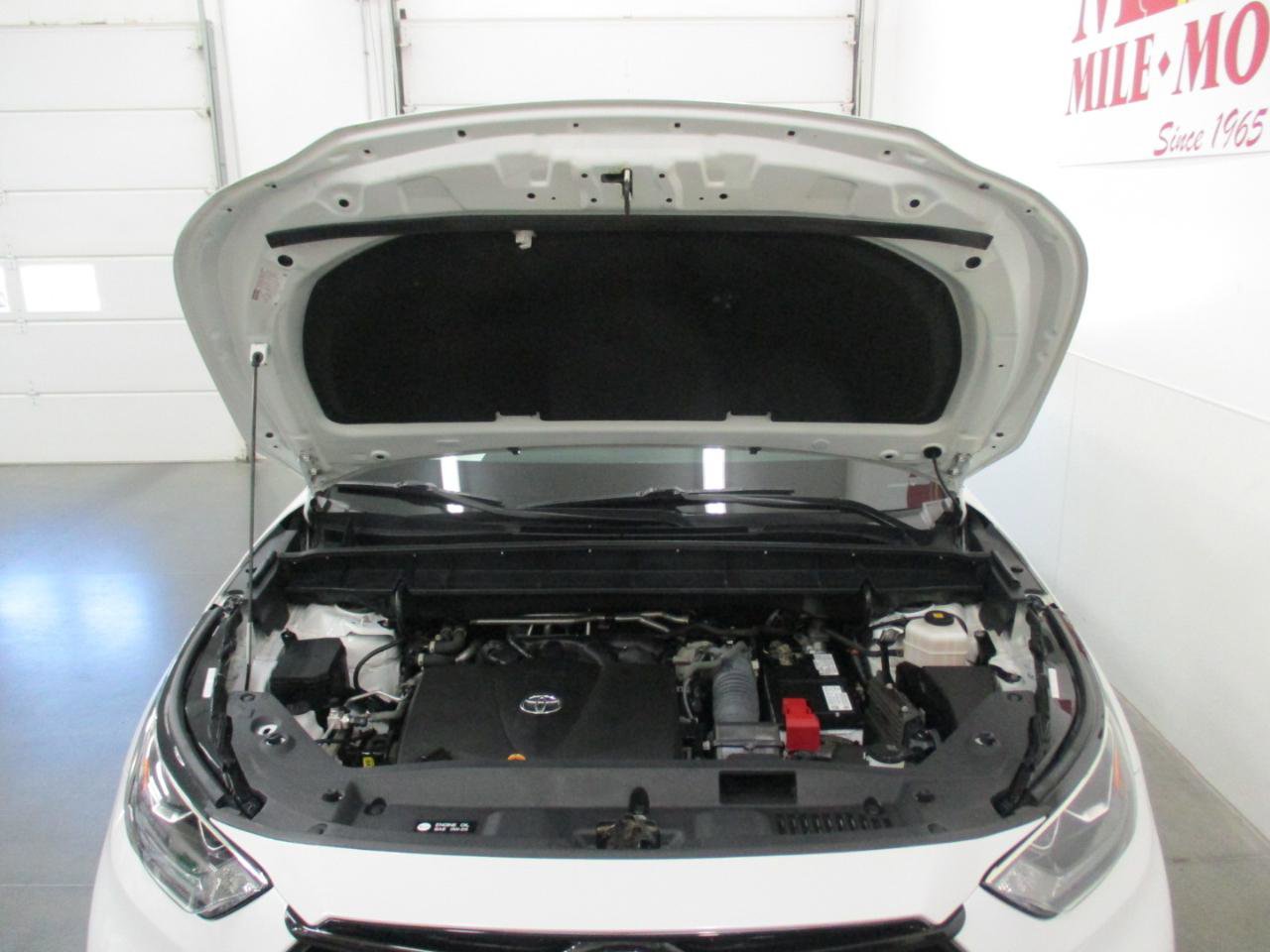 Used 2022 Toyota Highlander Limited AWD/4WD image 34