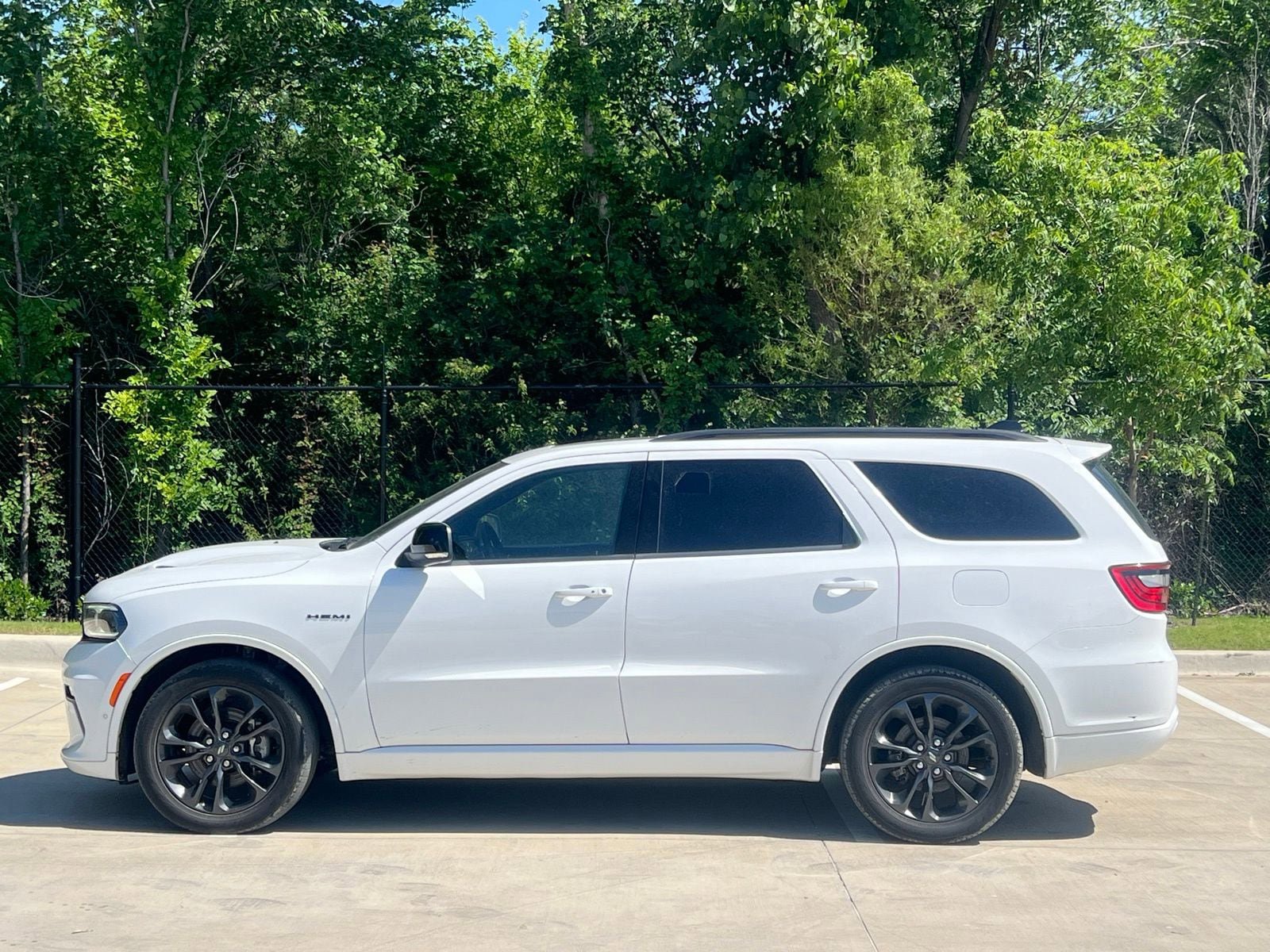 Used 2023 Dodge Durango R/T AWD/4WD image 5