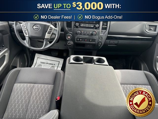 Used 2024 Nissan Titan SV image 17