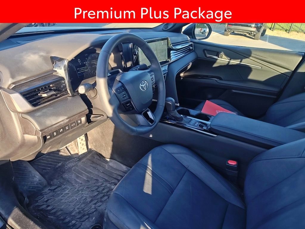 Used 2025 Toyota Camry XSE FWD image 7