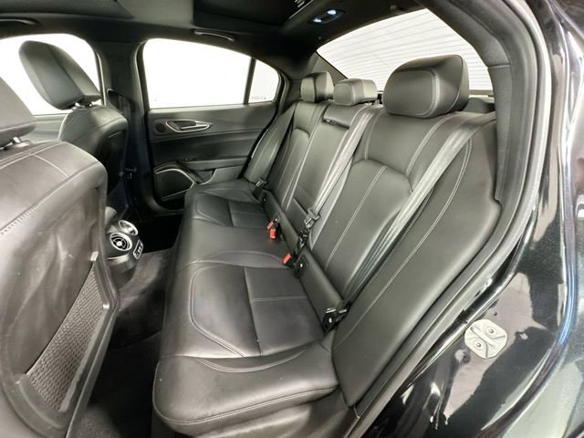 Used 2022 Alfa Romeo Giulia Ti AWD/4WD image 26
