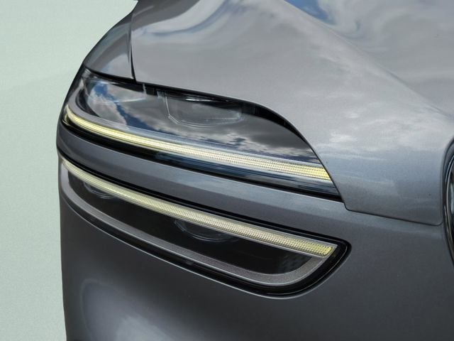 Certified 2022 Genesis GV70 2.5T w/ Advanced Package image 24