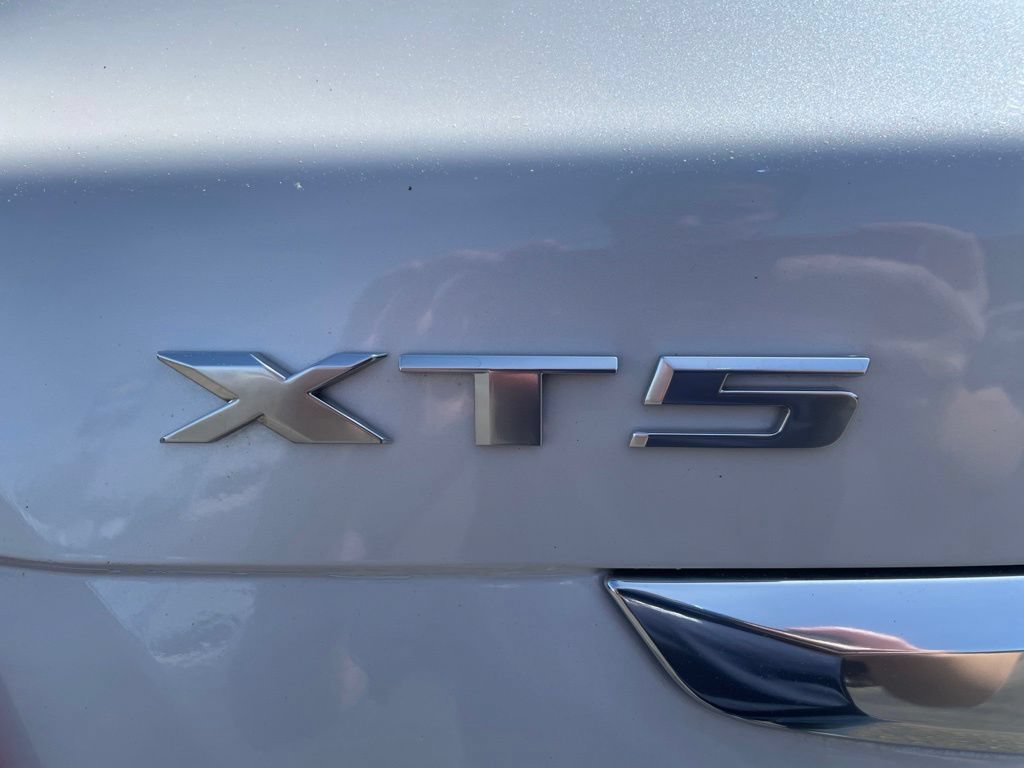 Used 2018 Cadillac XT5 Luxury AWD/4WD image 6