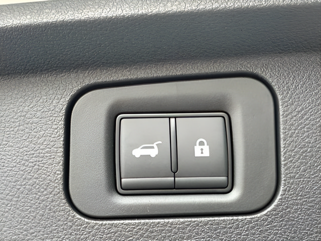 New 2026 Nissan Armada PRO-4X w/ Captain's Chari Seat Package AWD/4WD image 34