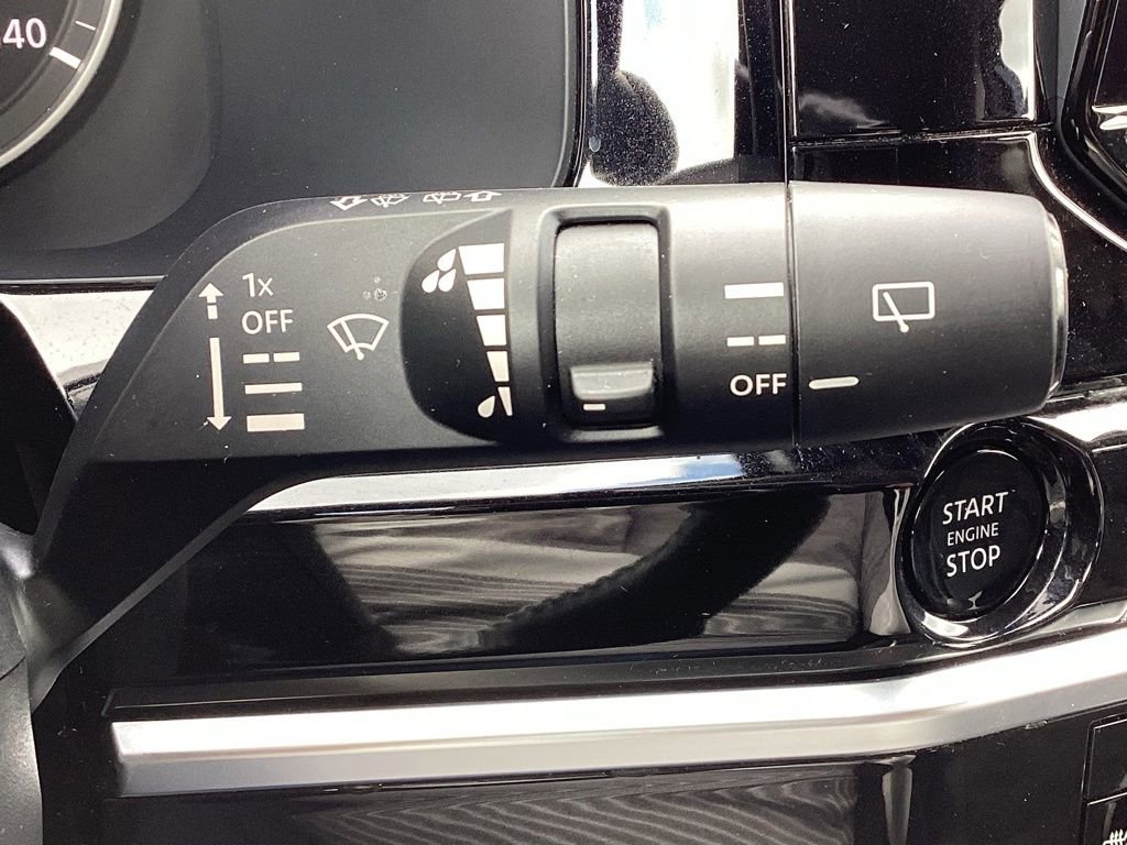 Used 2025 Nissan Pathfinder SV AWD/4WD image 30