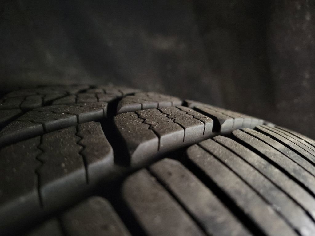 Used 2018 Toyota Camry XSE w/ Protection Package (Q2) image 11