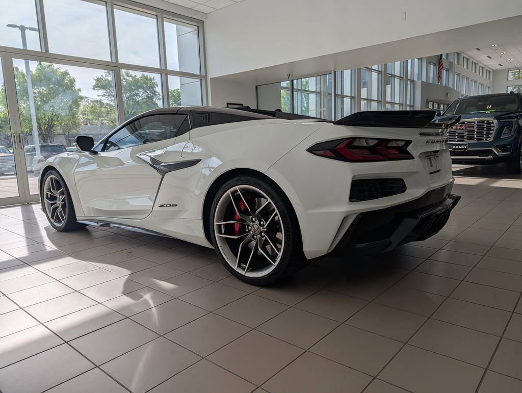 Used 2025 Chevrolet Corvette Z06 w/ Battery Protection Package RWD image 5