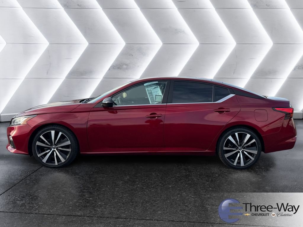 Used 2022 Nissan Altima 2.5 SR image 2