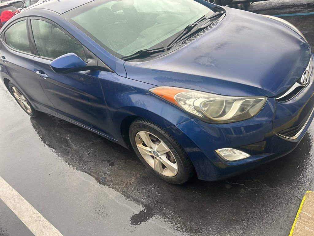 Used 2013 Hyundai Elantra GLS w/ Preferred Pkg image 3