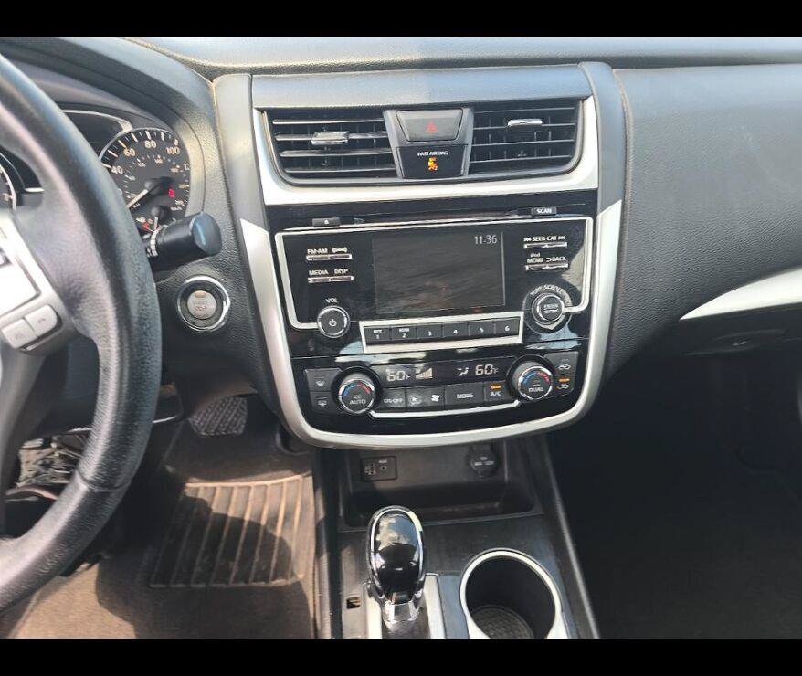 Used 2018 Nissan Altima 2.5 SV FWD image 5