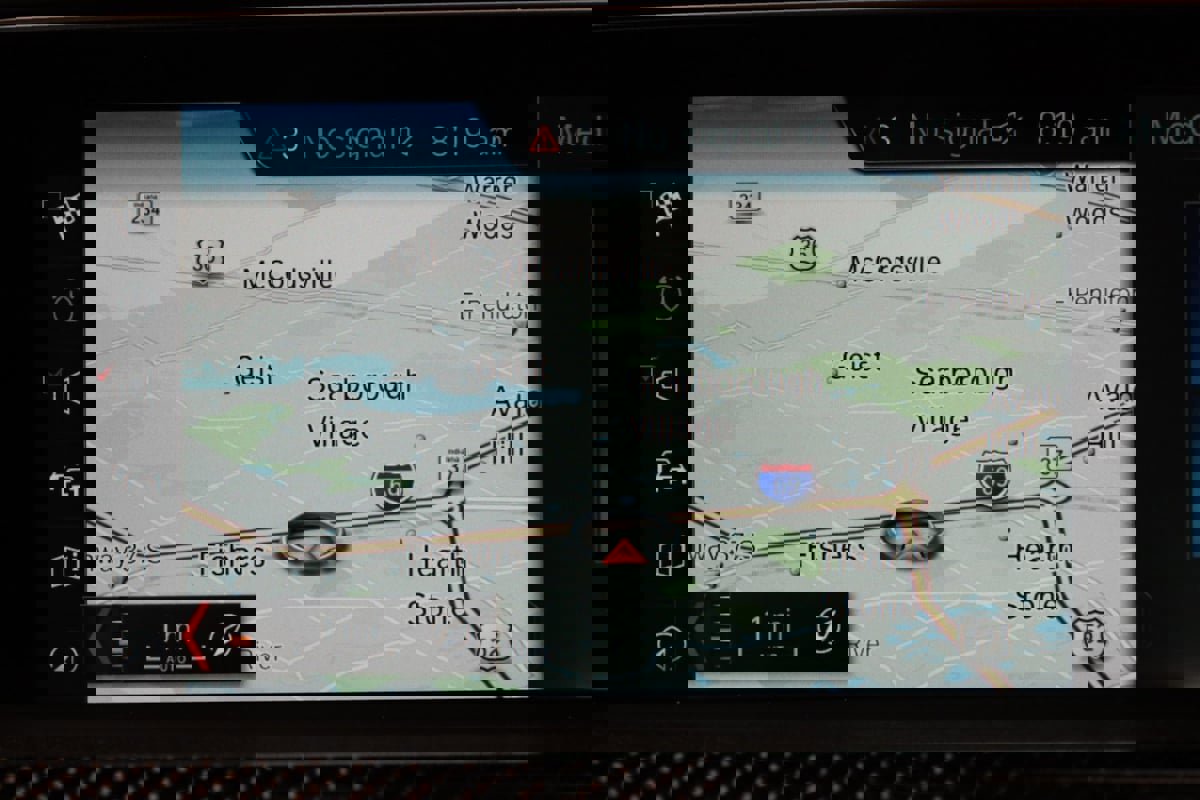 Used 2018 BMW M4 Convertible image 23