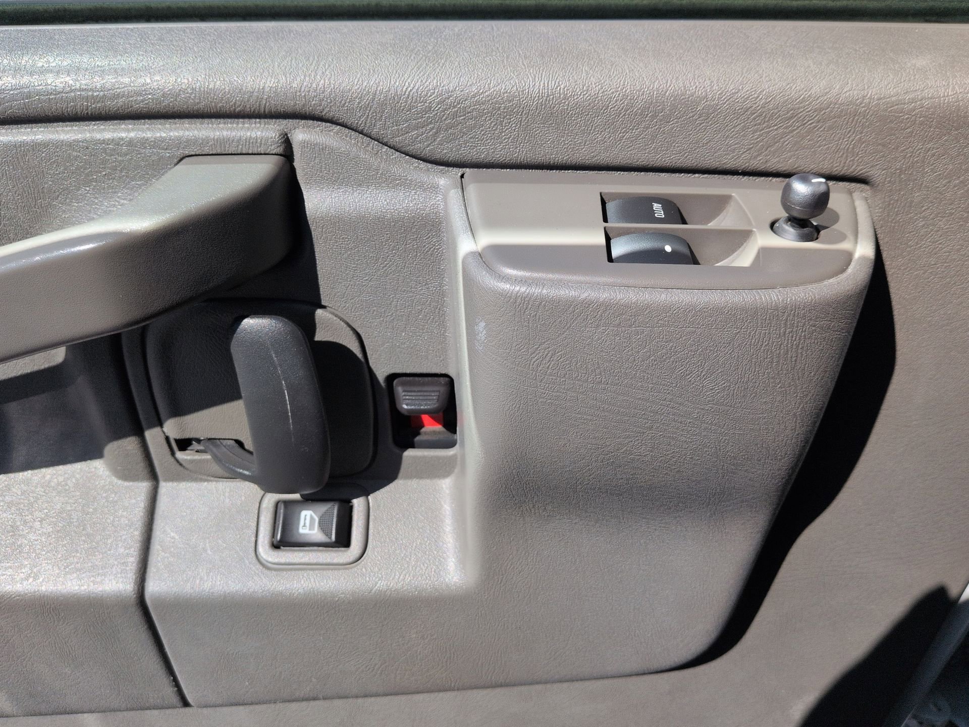 Used 2024 GMC Savana 2500 w/ Driver Convenience Package image 20