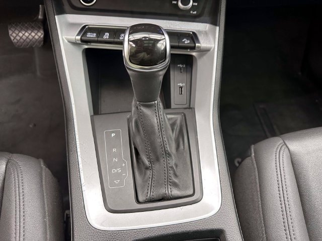 Used 2021 Audi Q3 2.0T Premium w/ Convenience Package AWD/4WD image 26