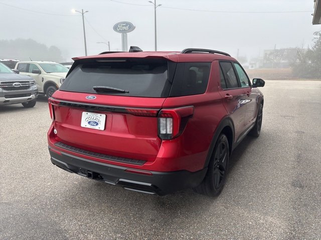 Used 2025 Ford Explorer ST-Line w/ Premium Package image 5
