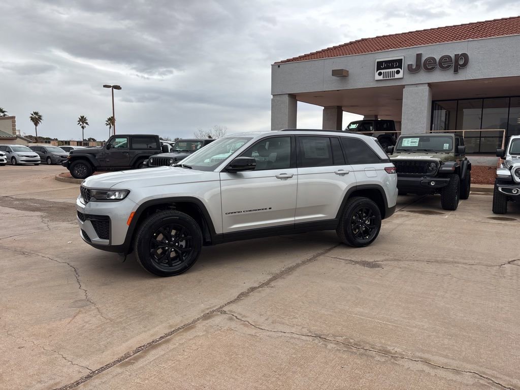 New 2026 Jeep Grand Cherokee Altitude