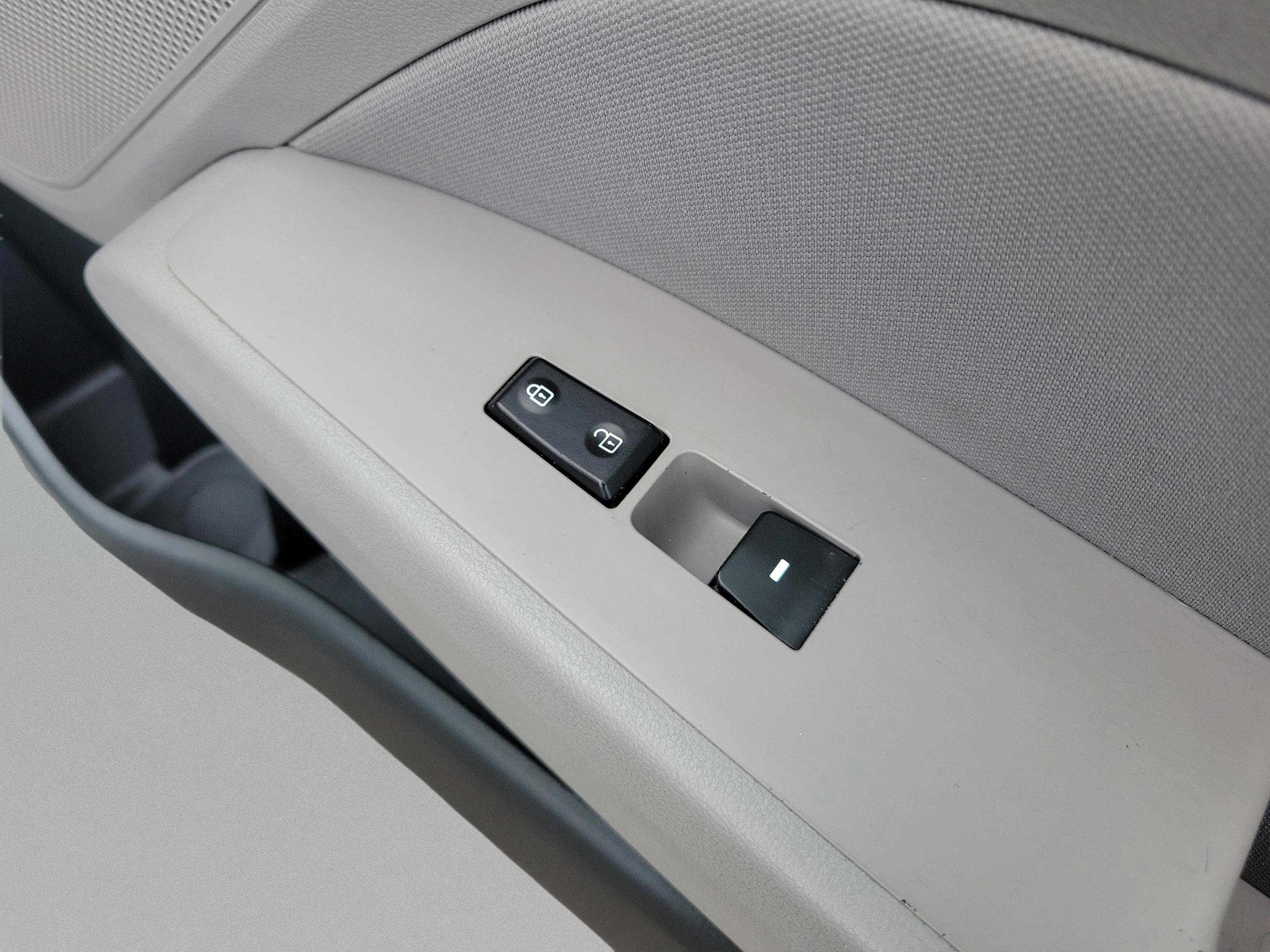 Used 2019 Hyundai Elantra SEL image 20