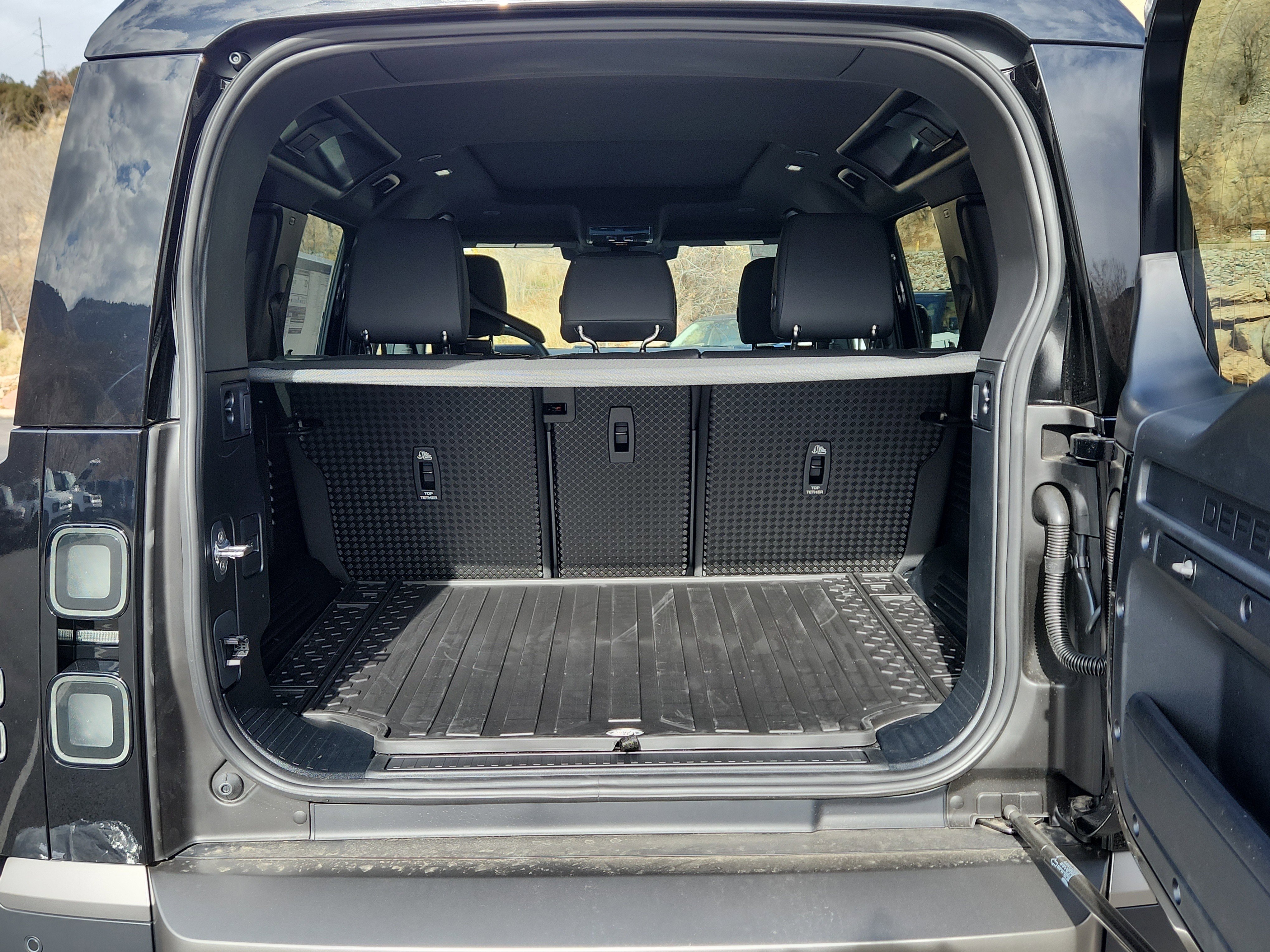 New 2026 Land Rover Defender 110 S image 16