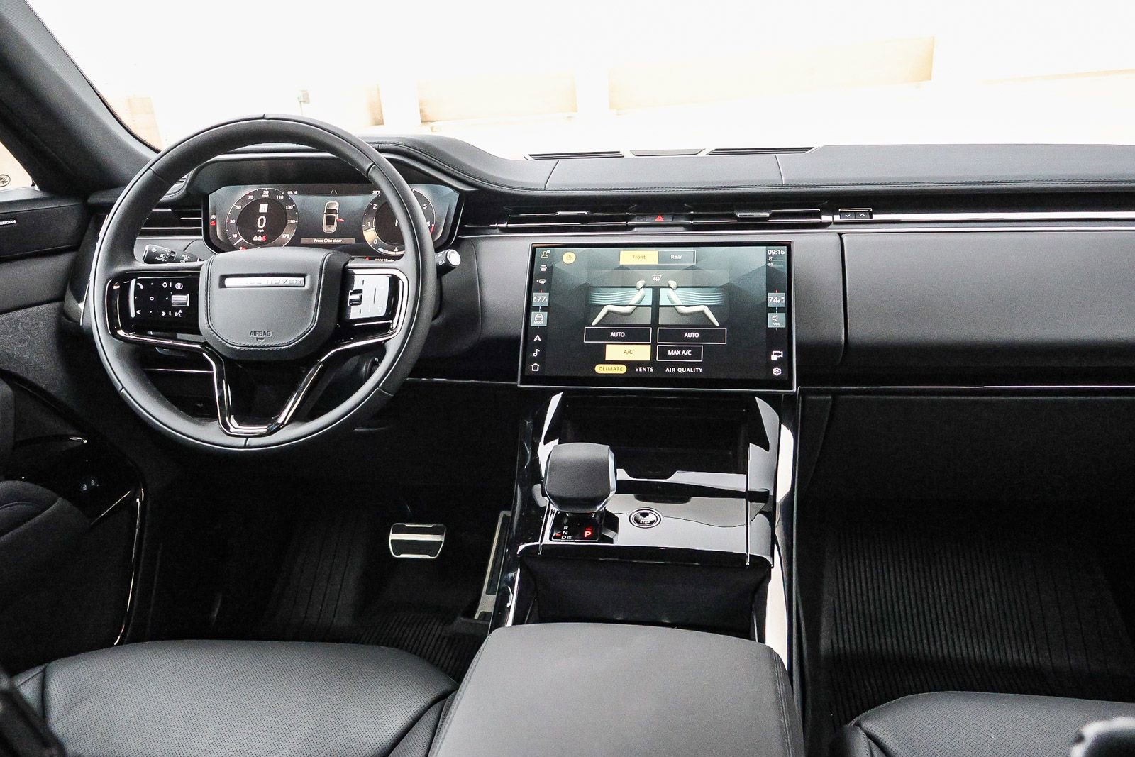 New 2025 Land Rover Range Rover Sport Dynamic SE image 24