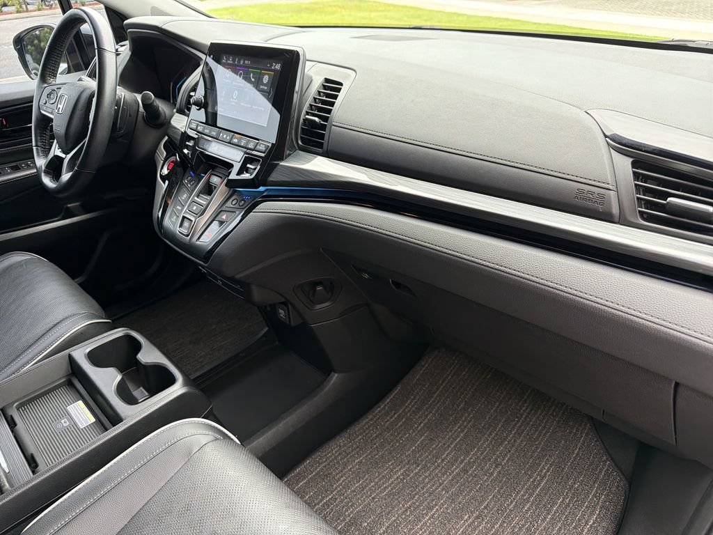 Used 2022 Honda Odyssey Elite image 16