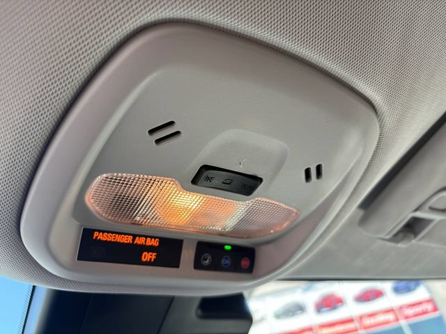Used 2025 Chevrolet Trax LT FWD image 27