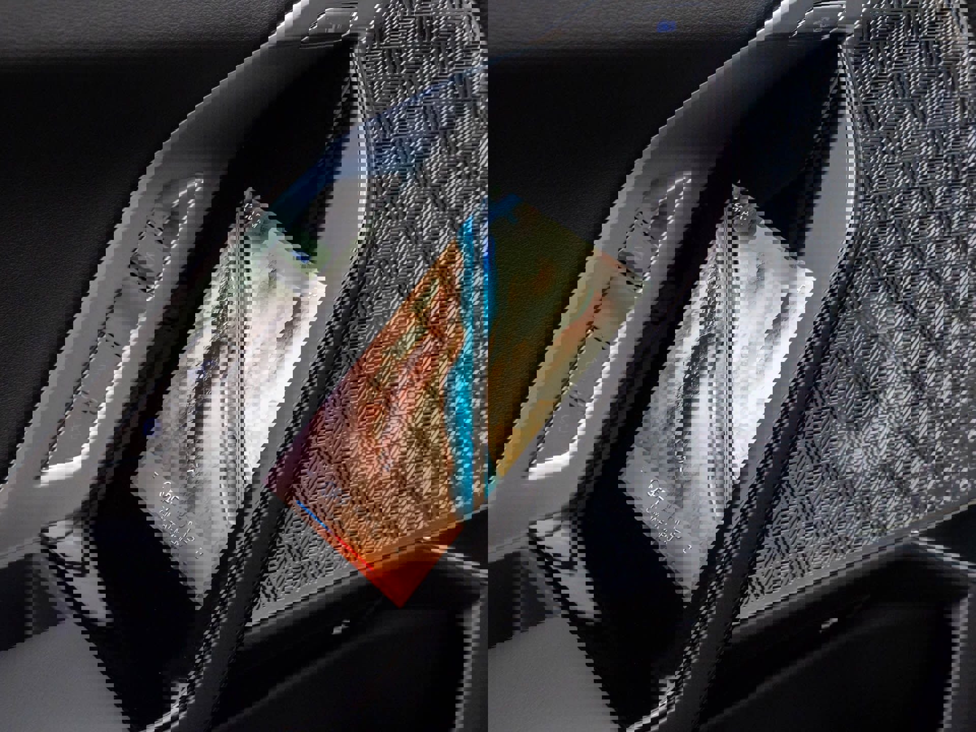 New 2026 BMW 750e xDrive w/ Executive Package image 23