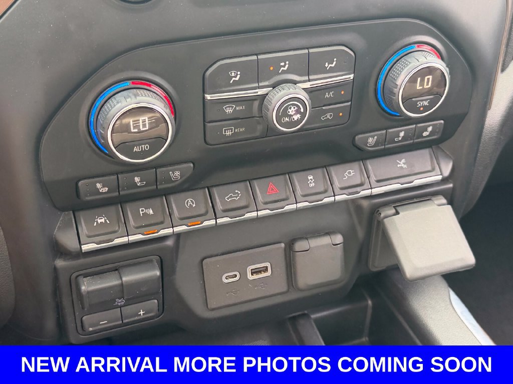 Used 2019 Chevrolet Silverado 1500 High Country w/ Technology Package AWD/4WD image 26